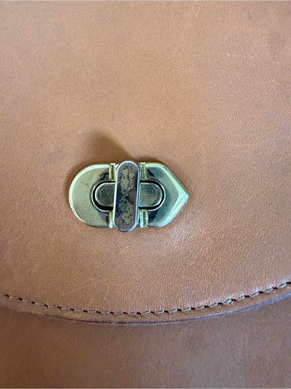 Clare V Saddle Crossbody Bag in Cognac Brown with Gold Hardware - Picture 5 of 7